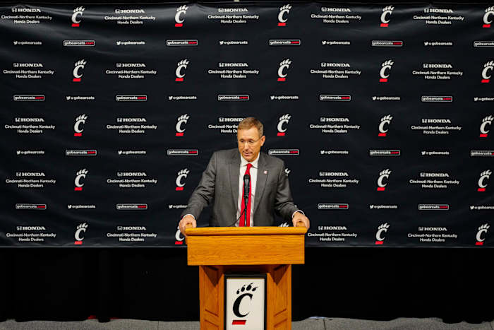New University of Cincinnati head football coach Scott Satterfield speaks during a press conference at the University of Cincinnati s Fifth Third Arena in Cincinnati on Monday, Dec. 5, 2022. Satterfield holds a 76-48 record as a head coach at the University of Louisville and Appalachian State. Bearcats Football Scott Satterfield